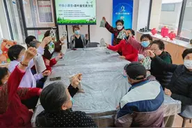 绿色课堂进社区 变废为宝有妙招图片