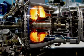 飞机在天上飞来飞去，下雨时发动机会进水吗？设计师们早想到了图片