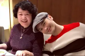 娱乐圈的7位“妈宝男”：妈妈不点头就不结婚，有人43岁回归单身图片