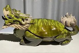 金丝楠阴沉木雕·碧绿龙龟！除了颜色不好看，其它没啥……图片