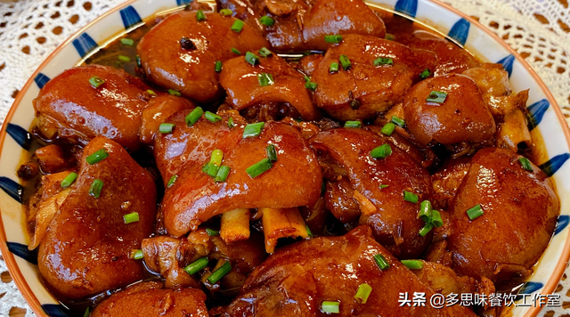 教你10种家常猪蹄的做法，颜色红亮软糯入味，肥而不腻越嚼越香