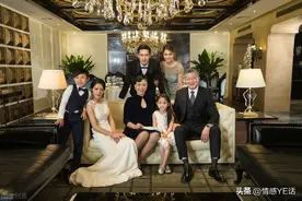 一位41岁女老板爱上19岁下属，50岁时为她生下三胞胎。如今呢？图片