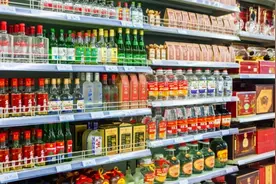 酒瓶上有这2个“标识”，别管多便宜，都是100%纯酿，放心喝图片