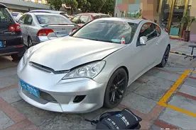 比战损还战损，车商却隐瞒不报，这辆标价5万块的小跑车千万别碰图片