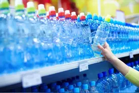 纯净水、山泉水、矿泉水有什么区别？喝哪种水更营养健康？图片