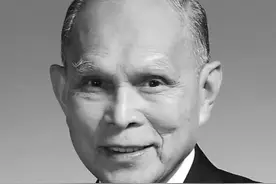 霍英东独尊大房：一生不与二房、三房合影，多数财产留给吕艳妮图片