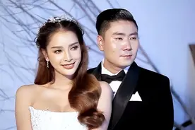 7年前，北京男子不顾父母反对，执意娶泰国人妖，如今后悔了吗？图片