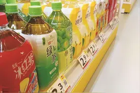 “大块头”战胜“小而萌”！大瓶装饮料越来越火，咋回事？图片