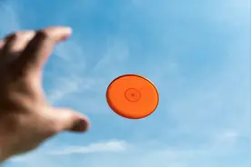 玩飞盘秀蜜桃臀就是「飞盘媛」？运动凭什么不能精致图片