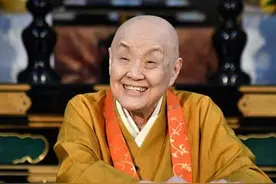 日本一尼姑喝酒吃肉，沉迷男色，活到99岁，为什么称愧对中国人？图片