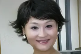 前“央视名嘴”曹晴：为嫁美国老公，毅然从央视辞职，放弃中国籍图片