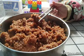 做粉蒸肉，不要着急裹米粉上锅蒸，做好“2步”，米糯肉香，好吃图片