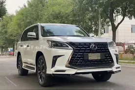 广州小伙花218万买辆雷克萨斯LX570，对比揽胜后直言：选择正确图片