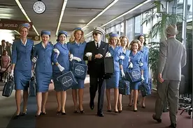 要跟客人接吻，禁止结婚，32岁下岗！曾经外国的空姐要求，变态图片