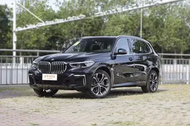 加长的轴距全给到后排，比进口便宜10W！全新宝马X5卷到了啥地步？图片