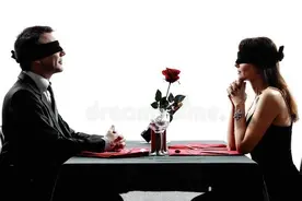 相亲饭局“冥场面”：亲友蹭吃、天价菜金，还有上不完的厕所图片