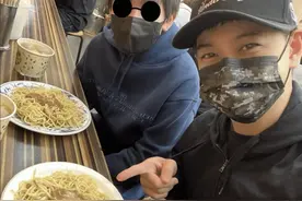 Kimi身高赶上林志颖，进入叛逆期迷恋游戏，曾想当主播被赞有眼光图片