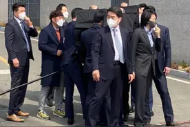 又火了！朴槿惠的女保镖和男保镖们图片