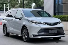 丰田塞纳缺点一箩筐！图片