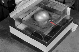 恶魔核心：美国运往日本的第三颗核弹，为什么害死美国多名科学家图片