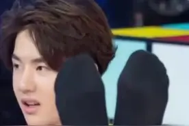 明星身高内卷太严重，踩恨天高走红毯，合影狂垫脚，增高垫好明显图片