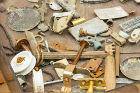 别人送过来的旧东西，除了旧衣服能收下，这三种东西你可千万别碰图片