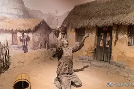 古代闹饥荒时，为何百姓不吃河里的鱼虾，反而吃草根啃树皮？图片