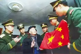 国旗设计者——曾联松的故事图片