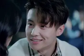 长得英俊帅气，却输在“个子矮”上，这7位男星的身高太不懂事了图片