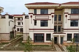 北大才子陈生：出资2亿建138套别墅无偿送乡亲，如今却不敢回老家图片