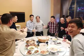 人到中年，为什么越来越爱喝酒？46岁酒友说出3点原因，太真实图片