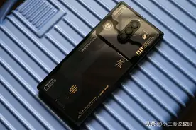 红魔8 Pro+氘锋透明版：掌上全能游戏主机，打造游戏竞技巅峰体验图片