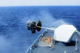 1.2万吨的055大驱，为啥只装一门主炮？一门炮可顶一个榴弹炮营？图片