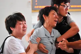 揭秘医院保安的生意经，一份工挣四份钱，靠赚“死人”钱日入过万图片