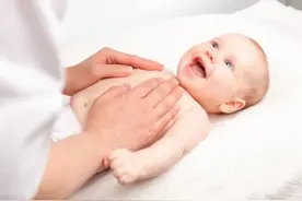 抓住春天的尾巴，小儿芳香抚触正当时图片