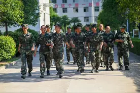 新兵连→老连队，下连满月的他们真实生活长这样图片