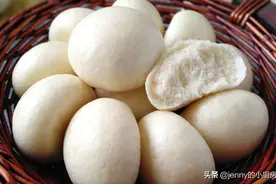 用酵母蒸馒头，还需用碱面吗？牢记几点小窍门，馒头暄软有嚼头图片