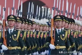 天安门国旗护卫队图片