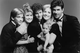 《成长的烦恼》热播37年：有人养了6个娃，有人成影帝有人已去世图片