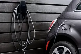 资讯 | 特斯拉发布全新挂壁式家用充电桩，可为其他品牌车辆充电图片