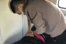 暖心！列车上紧急救人，河南“援疆”医生“大显身手”图片