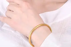 黄金手镯价格很贵?按照这4点去购买，分分钟省下上千元图片