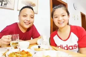 快乐阿拉丁：有一个温柔漂亮爱笑的老婆图片