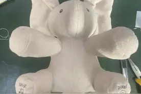 毛绒电动玩具还是第一次修图片