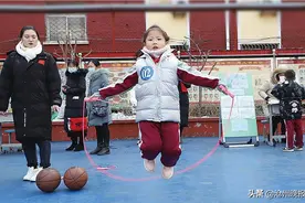 期末考试变“闯关游戏”图片