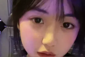 虎牙又添“清凉”主播，网友纷纷求爱不吃奶露托直言：保护好隐私图片