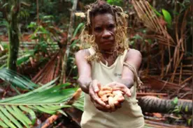 全球唯一的食人族仅剩4000人，平均年龄不超40岁，他们还吃人吗？图片