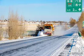 除雪保通 民乐公路人在行动图片