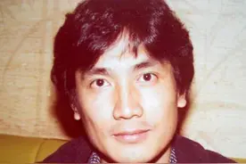 "秦始皇"刘永:一婚"杀妻",二婚家暴,三婚吃嫩草,71岁独自带两娃图片