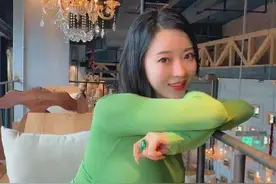 4年后，再看章泽天刘强东的婚姻，才明白原谅他是最好的选择图片